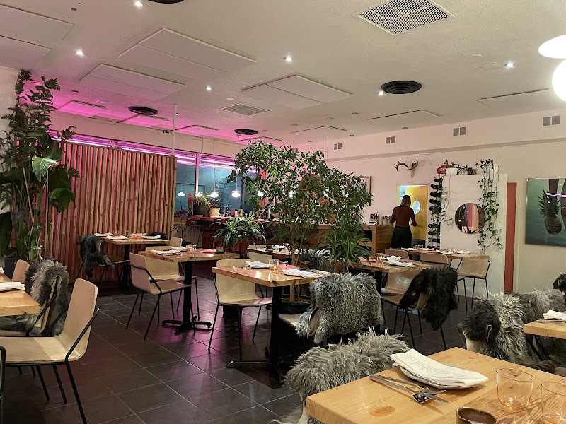 Deer + Almond restaurant, Winnipeg