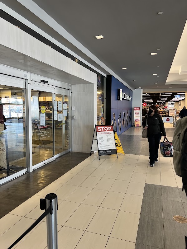 Grant Park Liquor Mart, Winnipeg