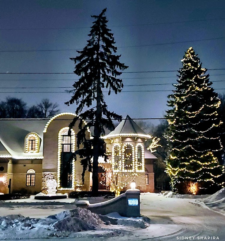 Wellington Crescent walking path, Winnipeg