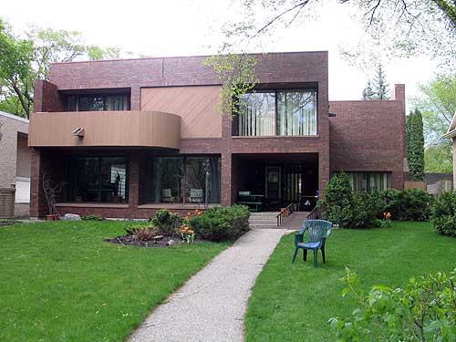 10 Ruskin Row, where the modern home replaced the legendary Monster Mansion